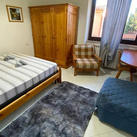 House Apartment *